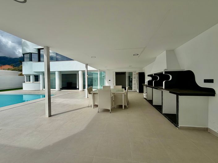 Image No.5-4 Bed Villa for sale