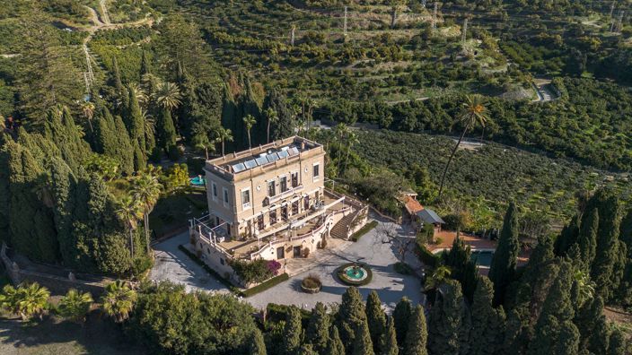 Image No.11-Chateaux for sale