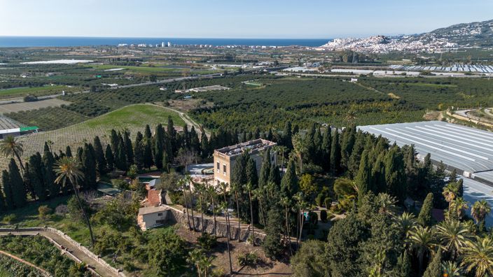 Image No.7-Chateaux for sale