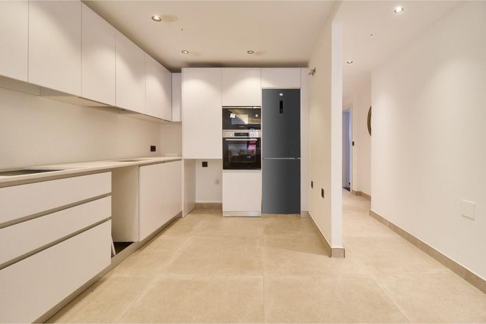 Image No.6-3 Bed Apartment for sale