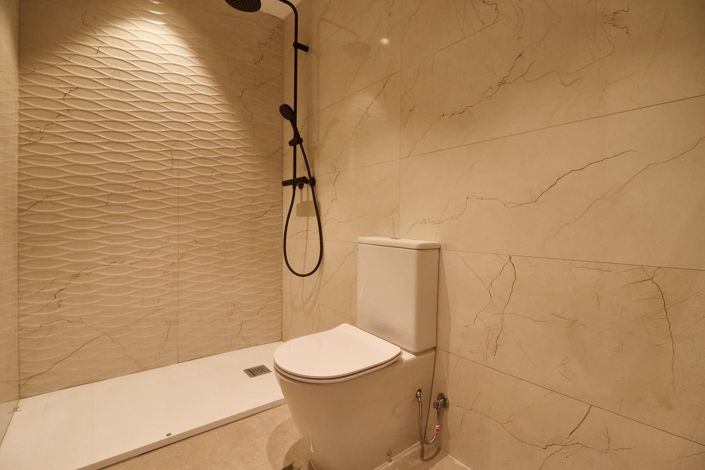 Image No.18-2 Bed Apartment for sale