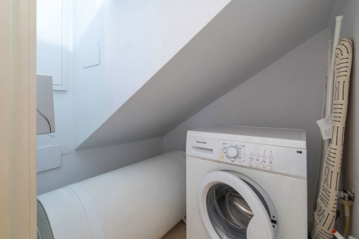 Image No.14-3 Bed House for sale