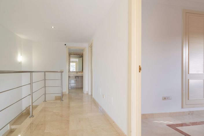 Image No.15-3 Bed House for sale