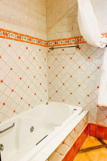 Image No.23-6 Bed Villa for sale