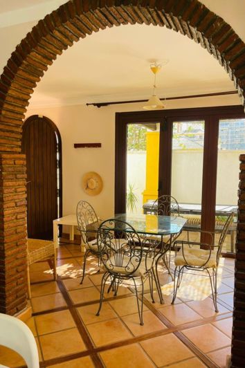 Image No.28-6 Bed Villa for sale