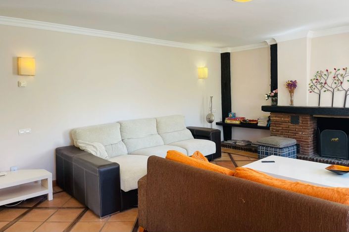 Image No.6-6 Bed Villa for sale