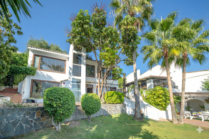 Image No.18-7 Bed Villa for sale