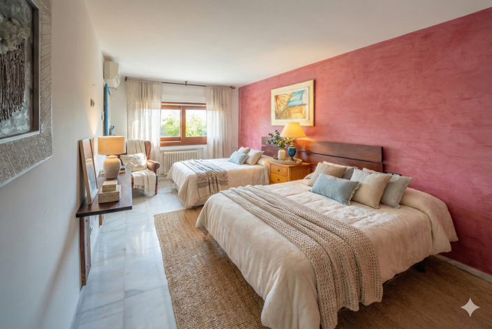 Image No.6-7 Bed Villa for sale