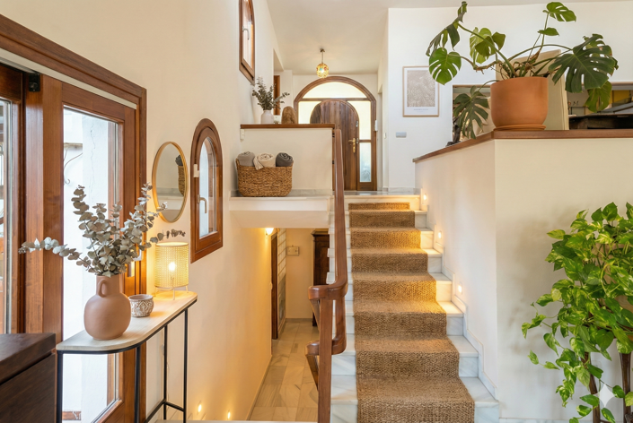 Image No.8-7 Bed Villa for sale