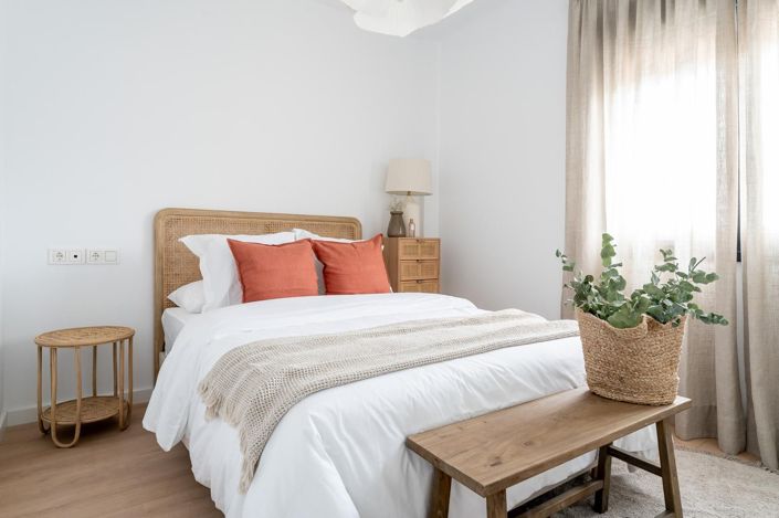 Image No.12-2 Bed Apartment for sale