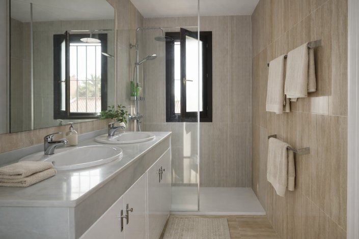 Image No.27-4 Bed Townhouse for sale