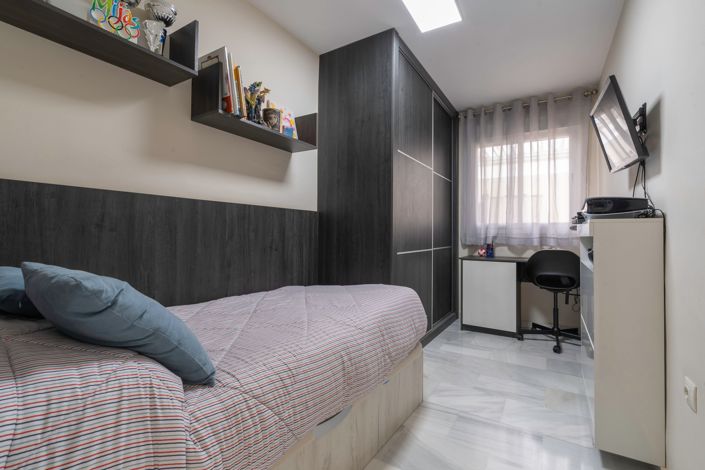 Image No.17-3 Bed Apartment for sale