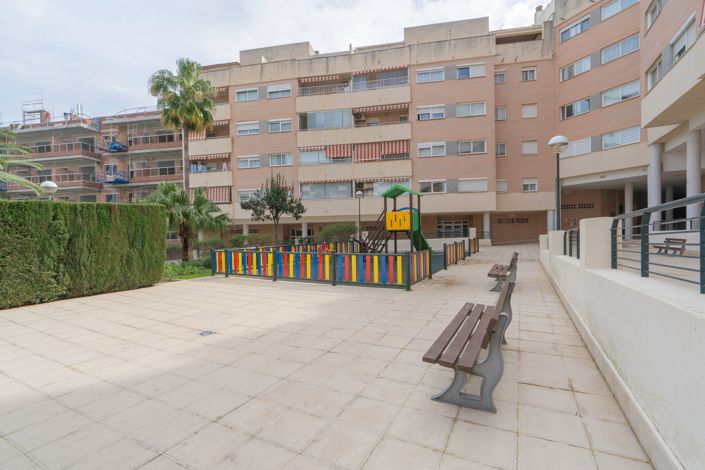 Image No.24-3 Bed Apartment for sale