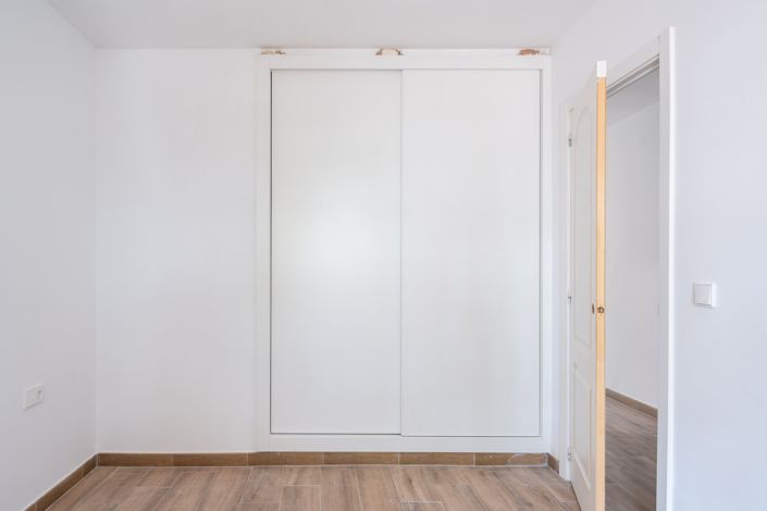 Image No.15-1 Bed Apartment for sale