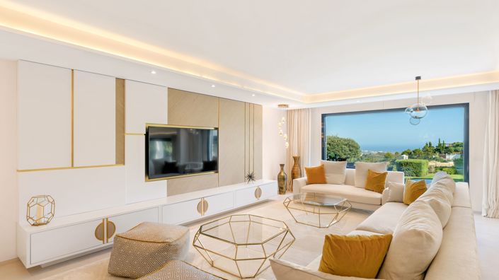 Image No.3-8 Bed Villa for sale