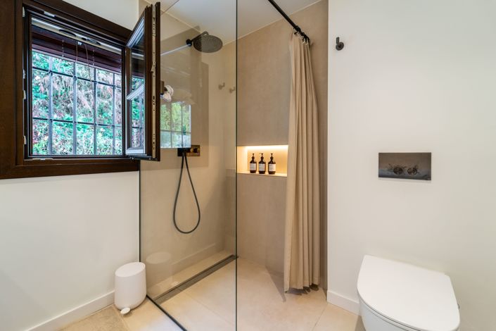 Image No.8-2 Bed Townhouse for sale