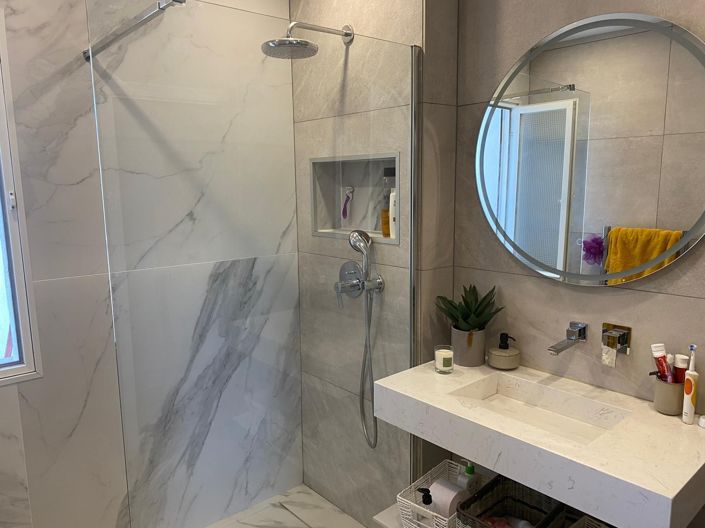 Image No.27-5 Bed Townhouse for sale