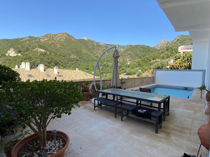 Image No.6-5 Bed Townhouse for sale