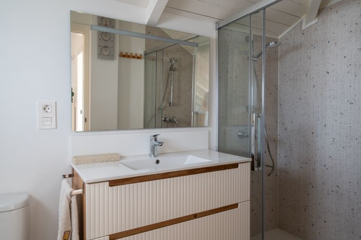 Image No.30-7 Bed House for sale