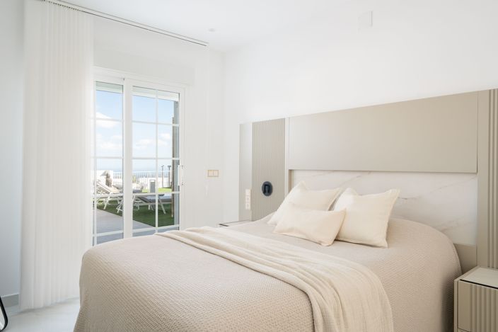 Image No.22-4 Bed House for sale