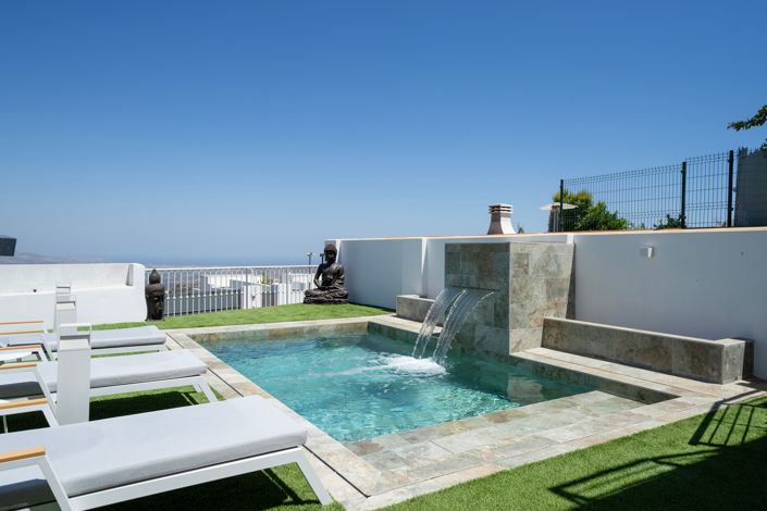 Image No.3-4 Bed House for sale