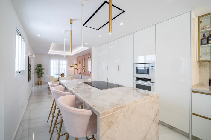 Image No.5-4 Bed House for sale