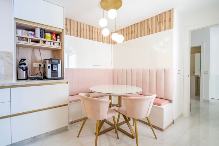 Image No.6-4 Bed House for sale