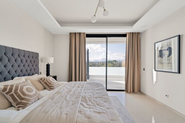 Image No.19-6 Bed Villa for sale