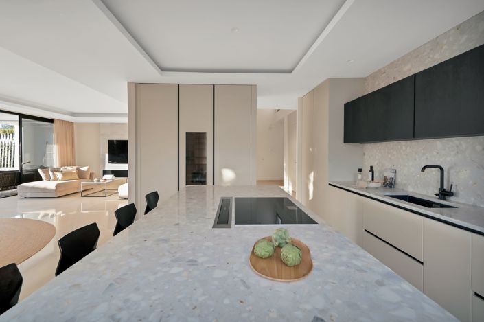 Image No.7-6 Bed Villa for sale