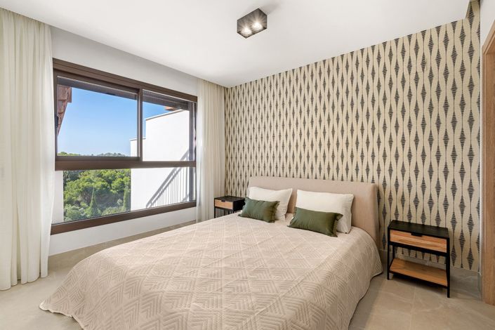 Image No.10-3 Bed Apartment for sale