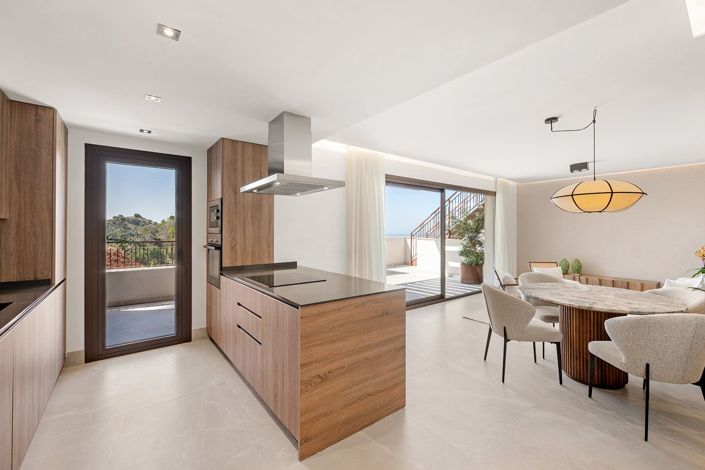 Image No.9-3 Bed Apartment for sale