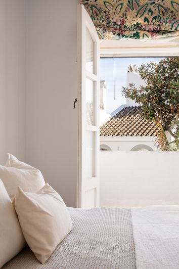 Image No.12-4 Bed House for sale