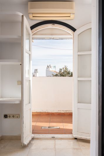 Image No.14-4 Bed House for sale