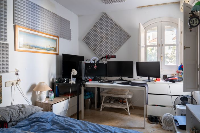 Image No.15-4 Bed House for sale