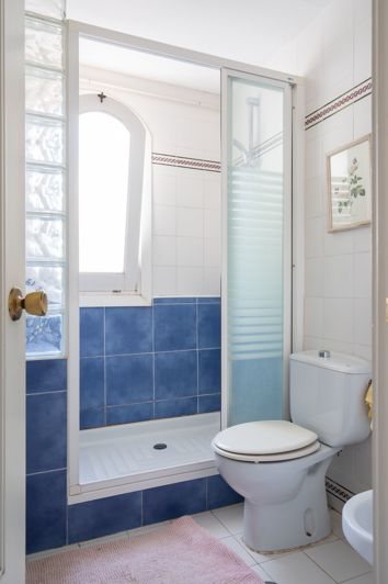 Image No.19-4 Bed House for sale