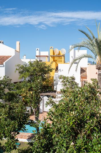 Image No.28-4 Bed House for sale