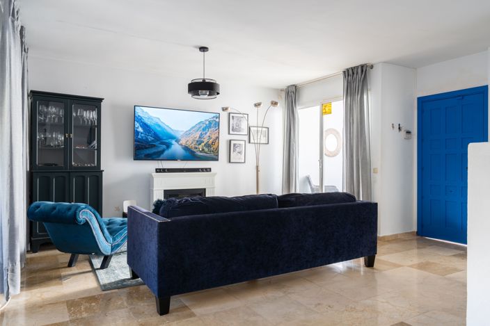 Image No.3-4 Bed House for sale