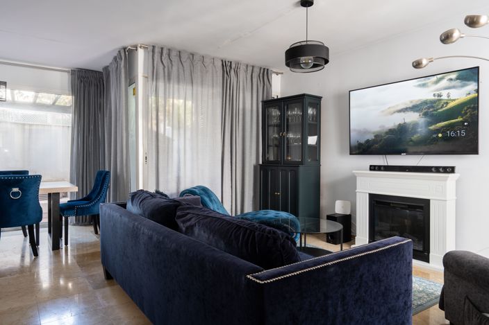 Image No.4-4 Bed House for sale