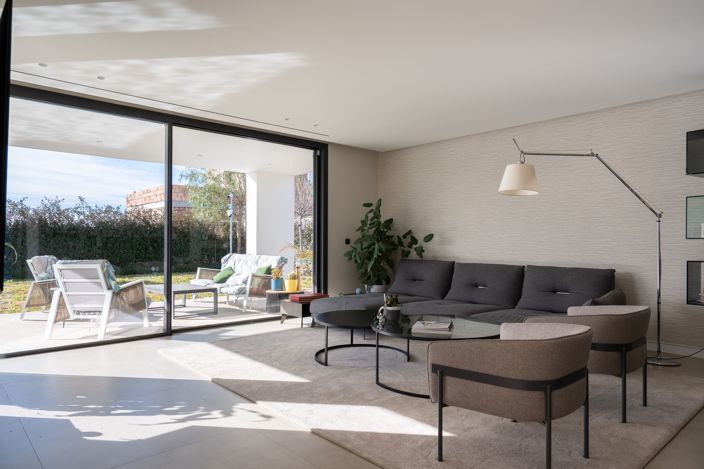 Image No.6-3 Bed House for sale