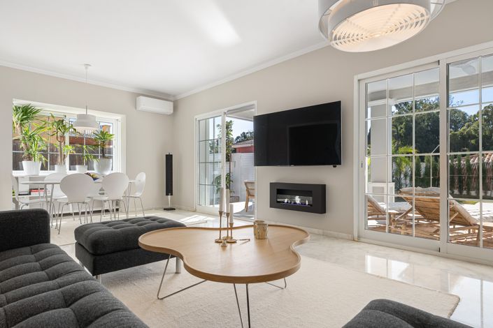 Image No.3-4 Bed House for sale