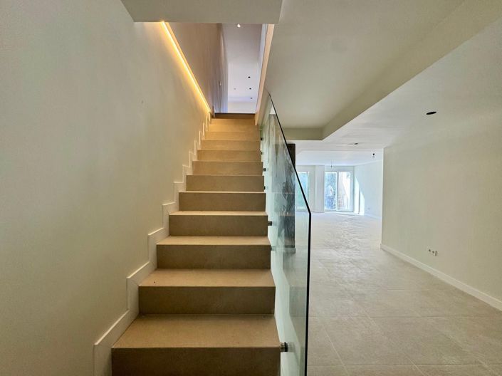 Image No.11-3 Bed Apartment for sale