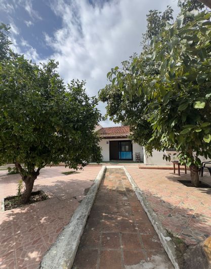 Image No.12-3 Bed House for sale