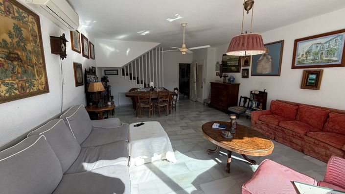 Image No.10-3 Bed House for sale