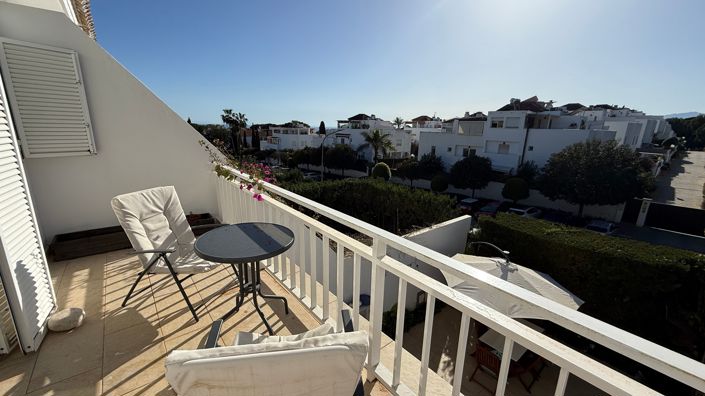 Image No.20-3 Bed House for sale