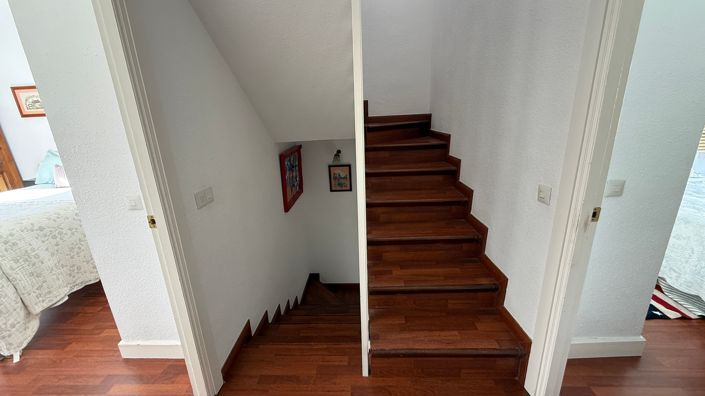 Image No.30-3 Bed House for sale