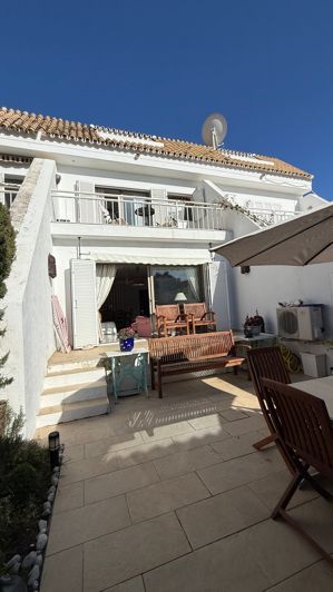 Image No.5-3 Bed House for sale