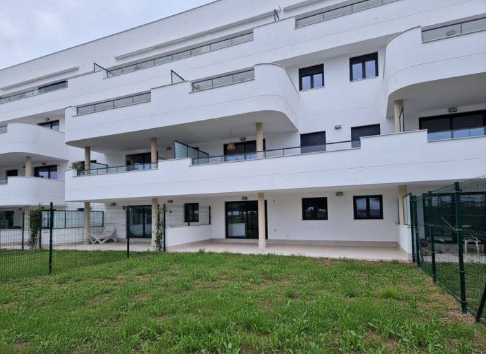 Image No.9-Appartement de 2 chambres à vendre à Estepona