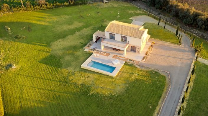 Image No.16-Villa for sale