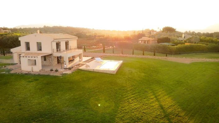 Image No.20-Villa for sale