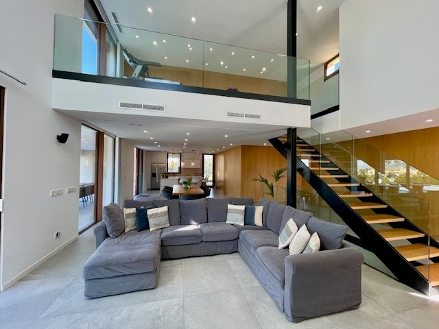 Image No.6-Villa for sale